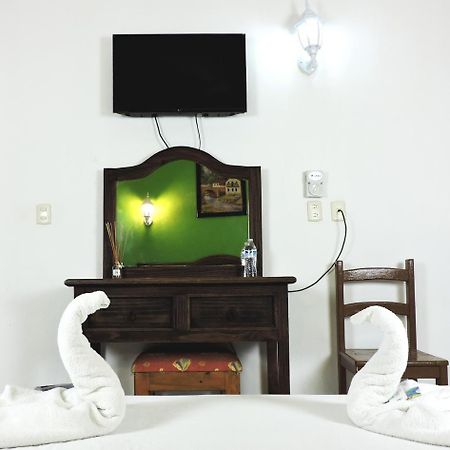 Hotel Valladolid Валядолид Екстериор снимка