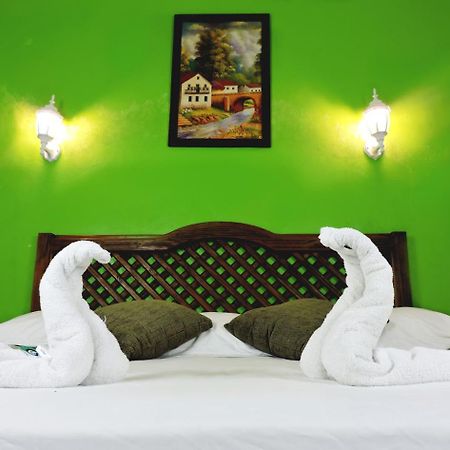 Hotel Valladolid Валядолид Екстериор снимка