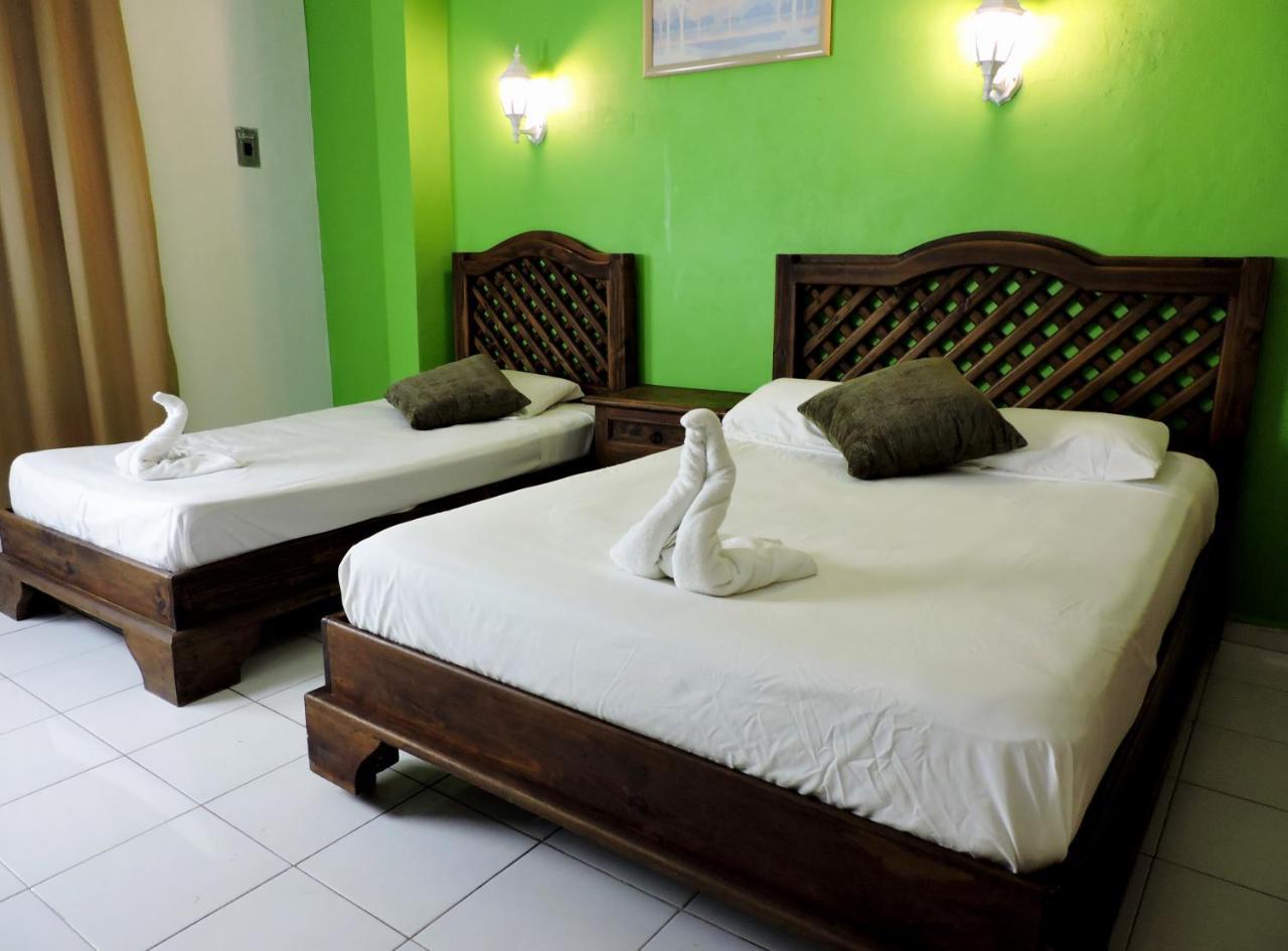 Hotel Valladolid Валядолид Екстериор снимка