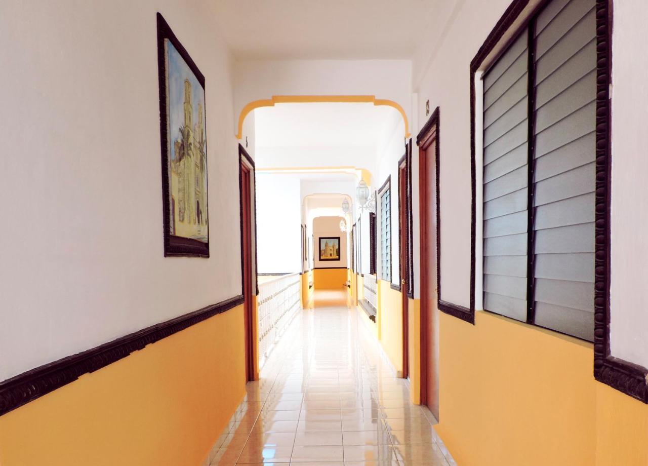 Hotel Valladolid Валядолид Екстериор снимка